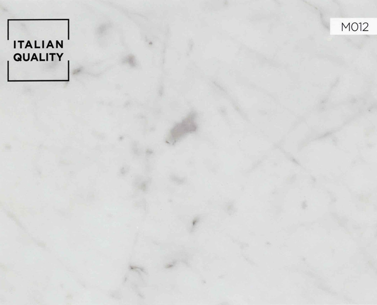 Der Bianco Gioia Marmor ist ein weißer Marmor mit klarem Hintergrund mit grauen Adern und Einschlüssen.